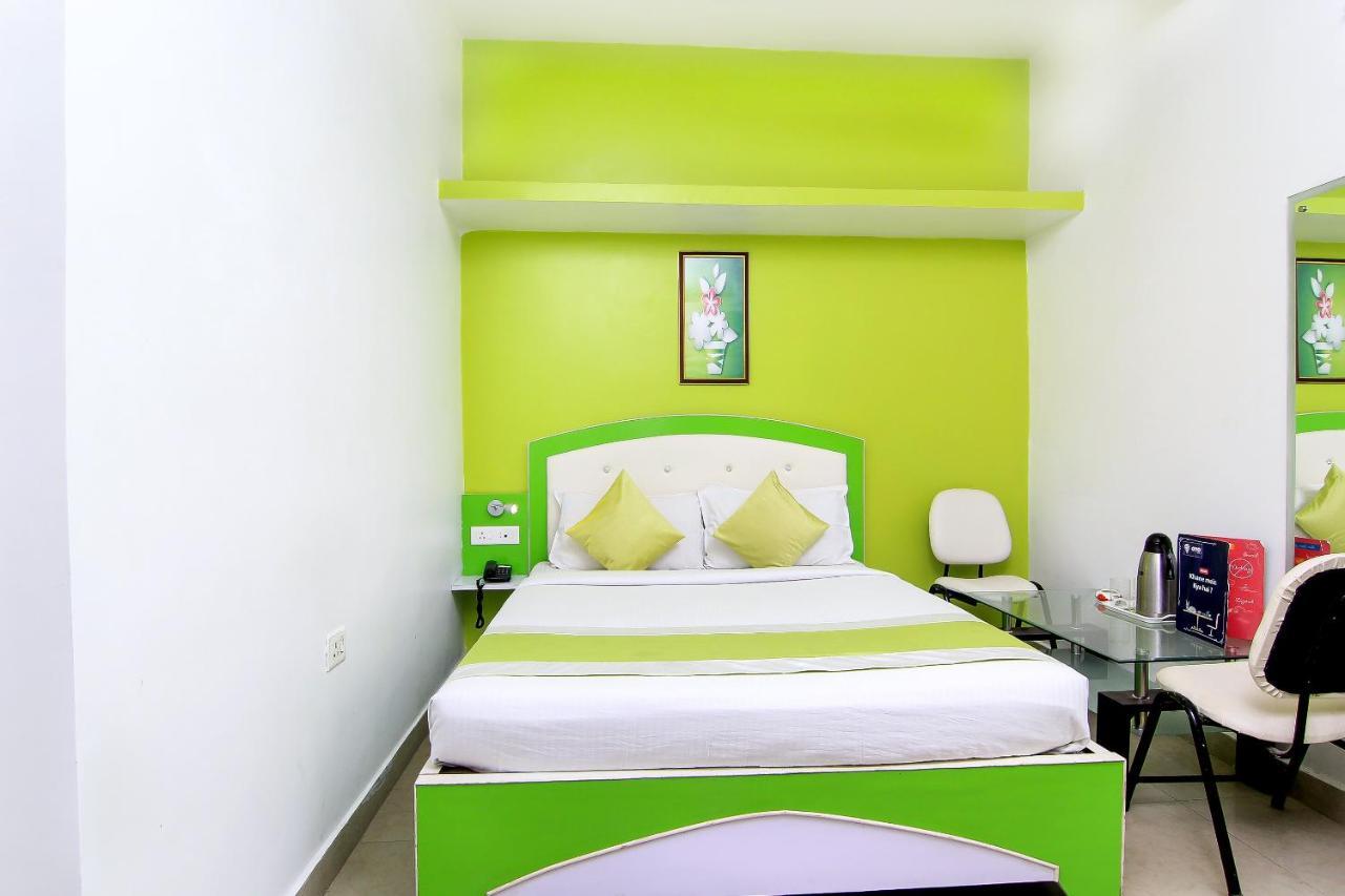 Oyo Flagship 4434 Earth Inn Lucknow Exterior foto