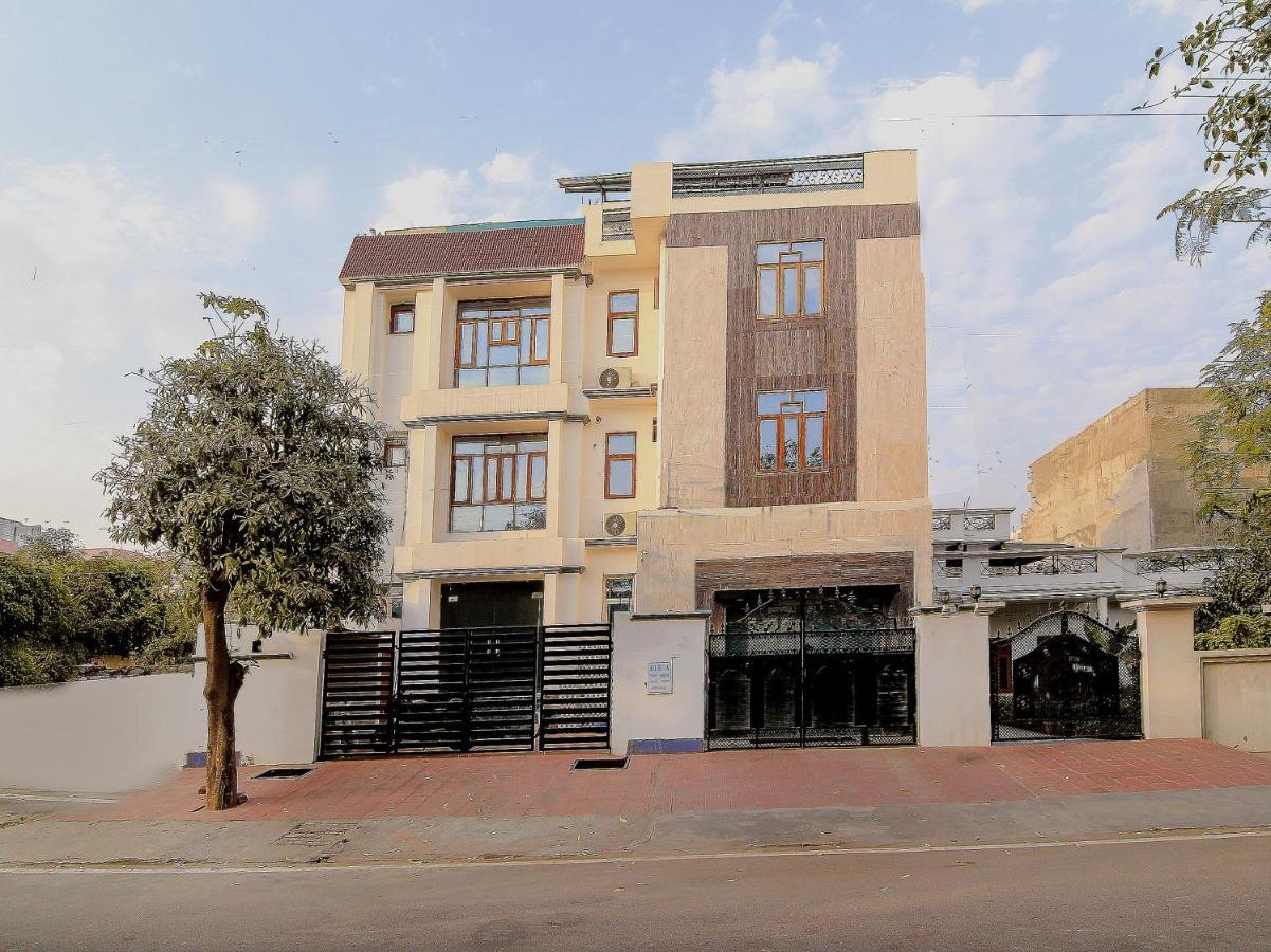 Oyo Flagship 4434 Earth Inn Lucknow Exterior foto